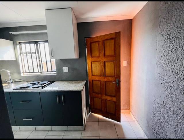 1 BEDROOM PROPERTY TO RENT IN PRIMROSE